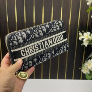 High End Oblique Long Black White Wallet With Zip Closure