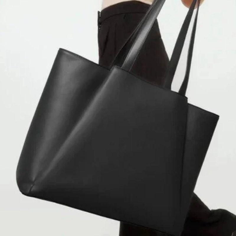 Female Laptop Work Tote Black Bag with Zip Compartments