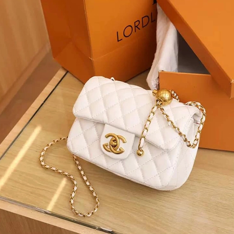 Lambskin Quilted Square Classic Flap CC Turn-lock White Bag